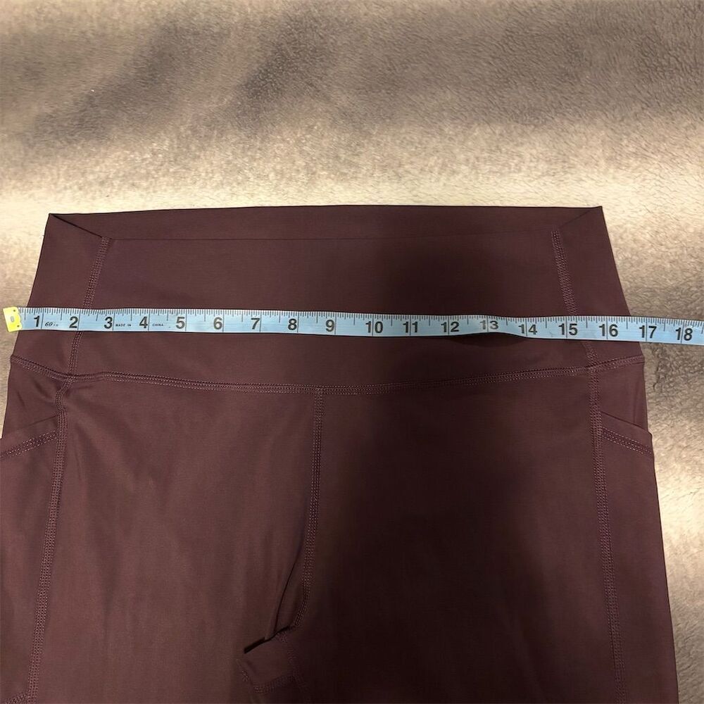 ZYIA Women's Brilliant Hi-Rise Crop Capri Leggings Purple Plum Activewear - Picture 11 of 12